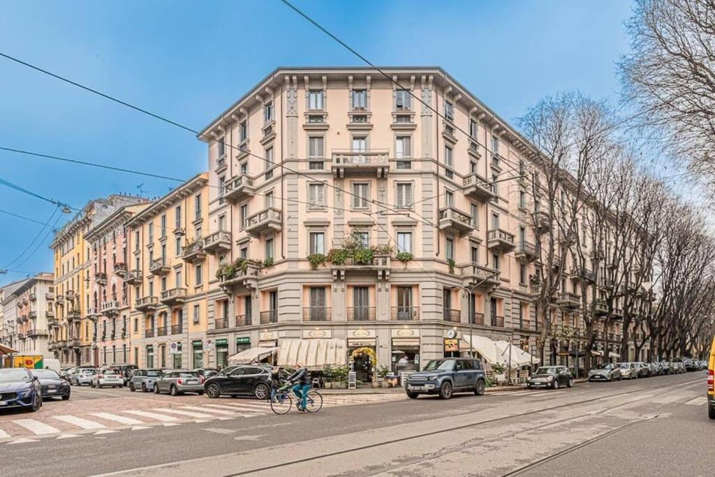 Elegante Appartamento In Centro Milano Exteriör bild